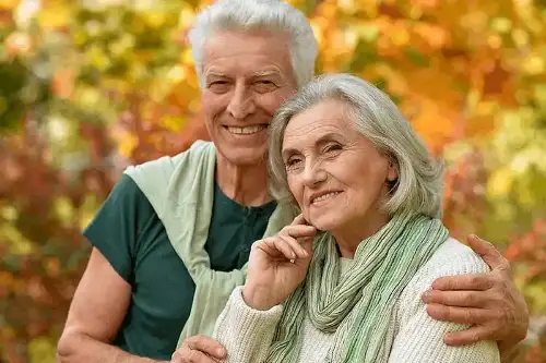 gråstarrsoperation äldre par